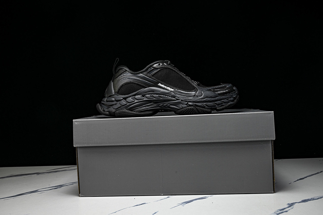 Ba1en*iaga Triple S 2 WTRS2-1011