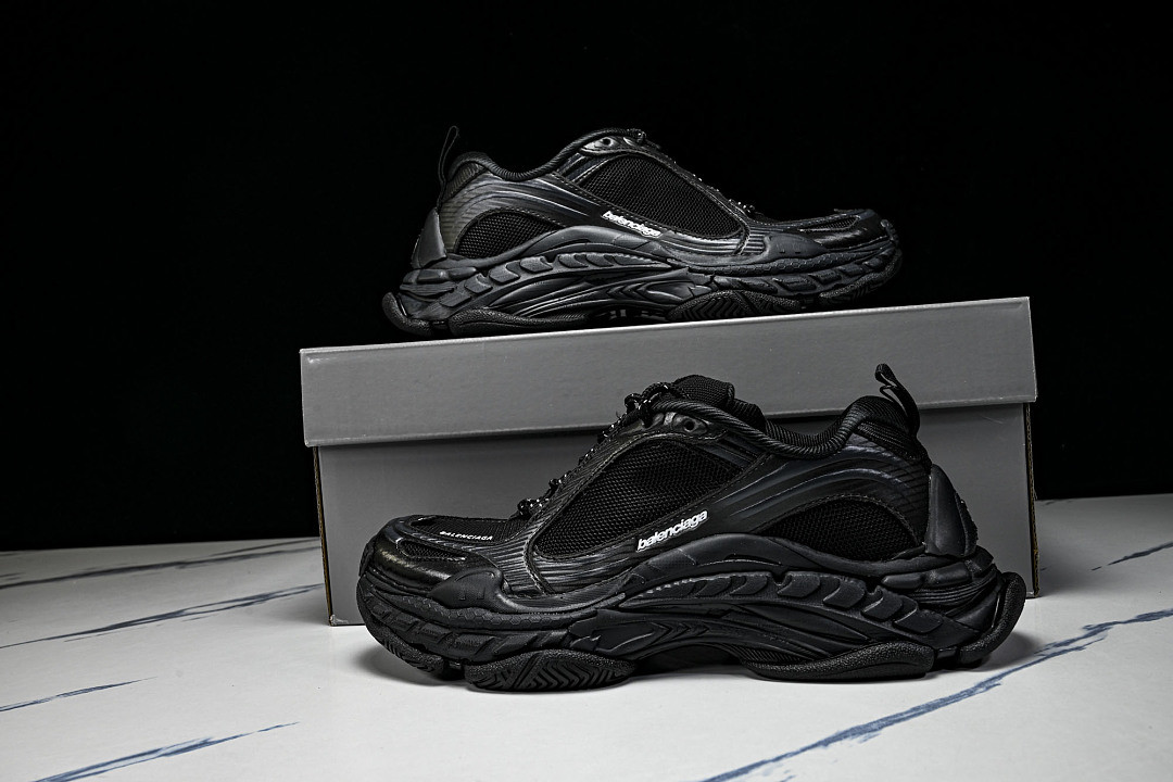 Ba1en*iaga Triple S 2 WTRS2-1011