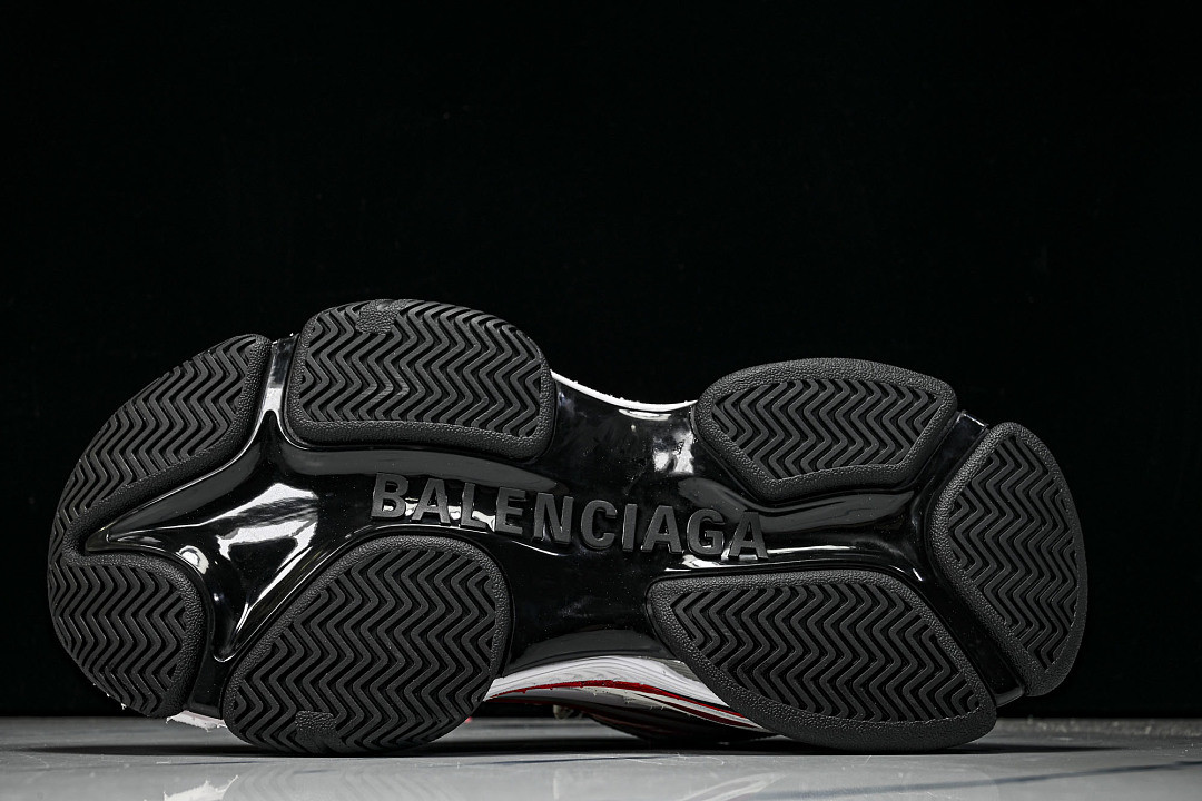 Ba1en*iaga Triple S 2 WTRS2-1169