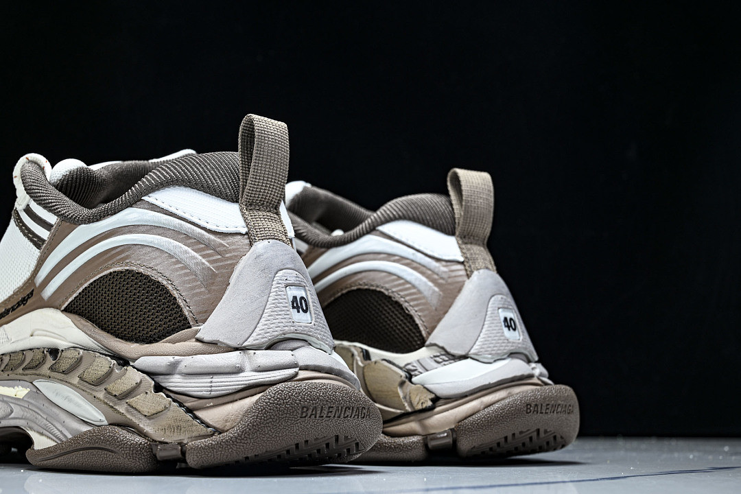 Ba1en*iaga Triple S 2 WTRS2-2290