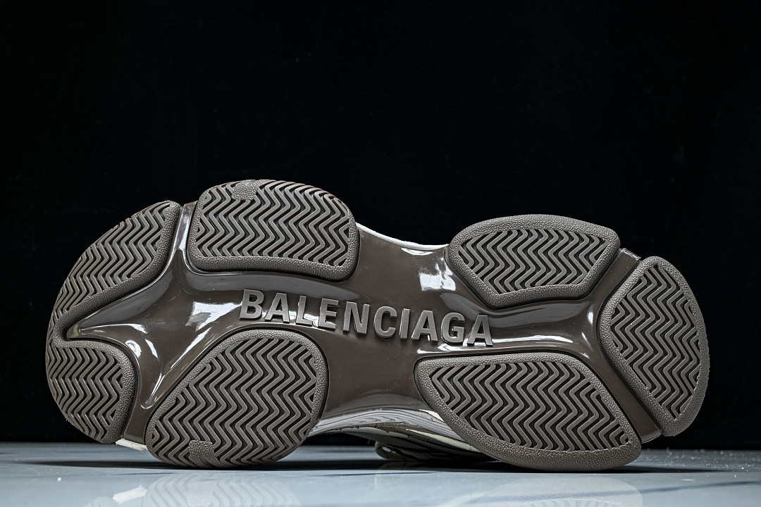 Ba1en*iaga Triple S 2 WTRS2-2290