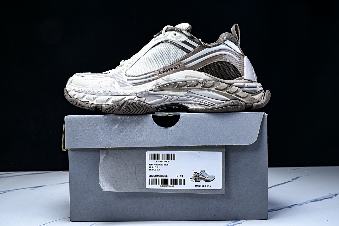 Ba1en*iaga Triple S 2 WTRS2-2290