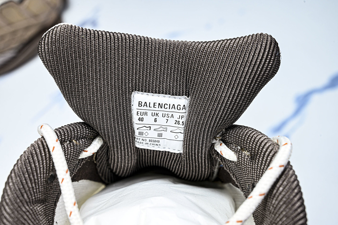 Ba1en*iaga Triple S 2 WTRS2-2290