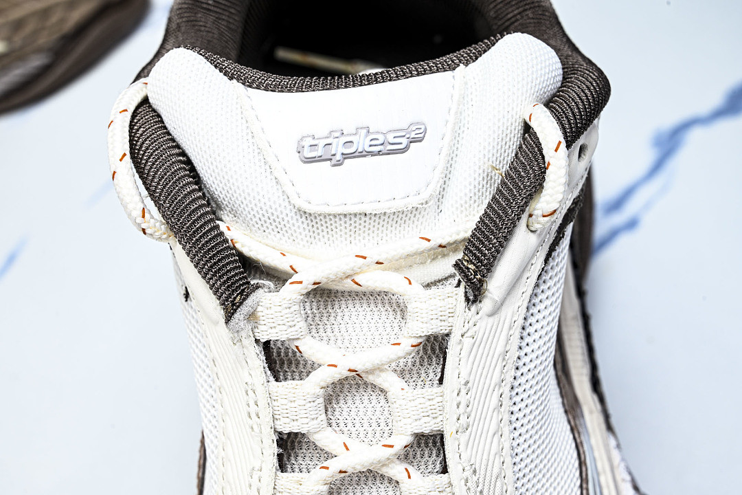 Ba1en*iaga Triple S 2 WTRS2-2290