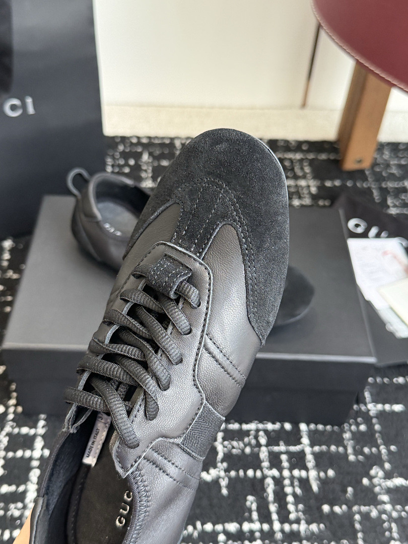 GC Sneakers