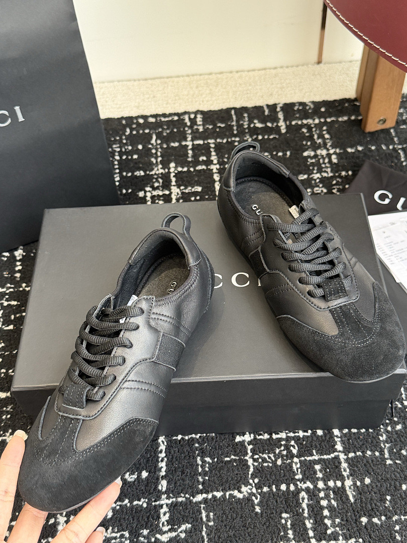 GC Sneakers