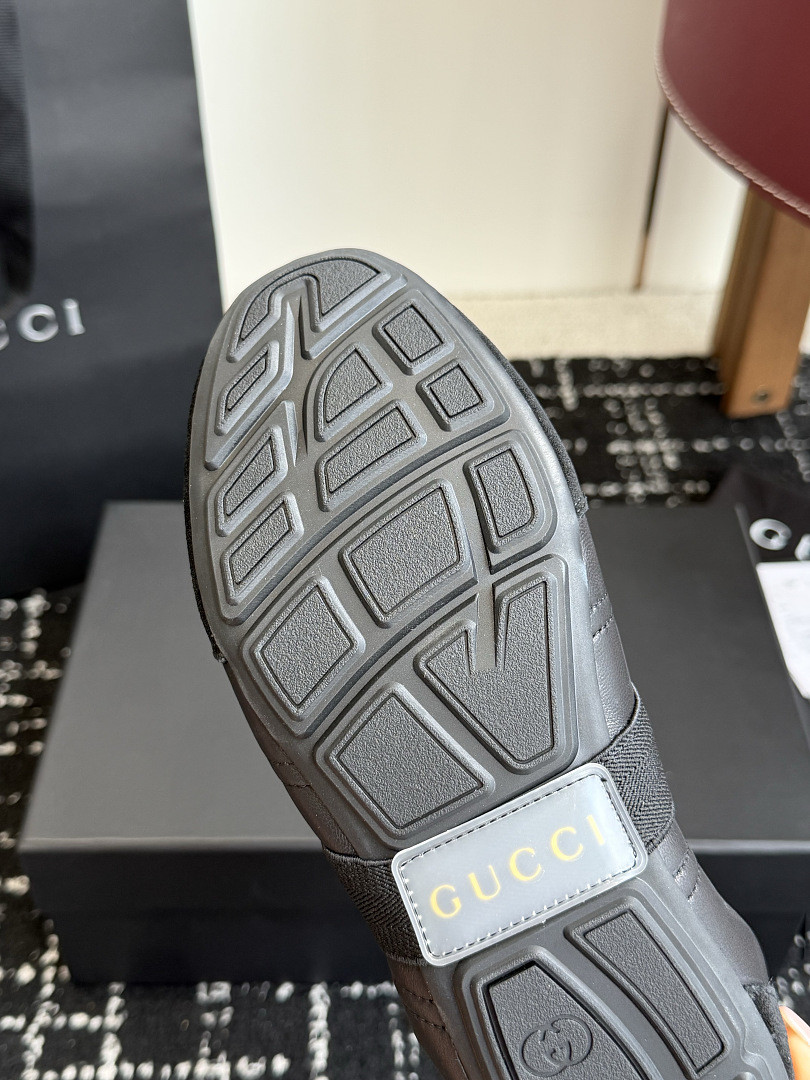 GC Sneakers