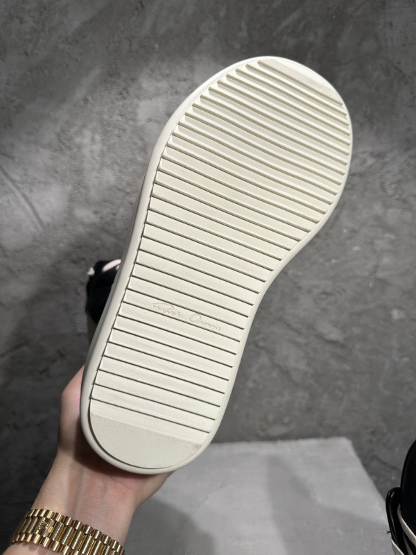 RO Sneakers