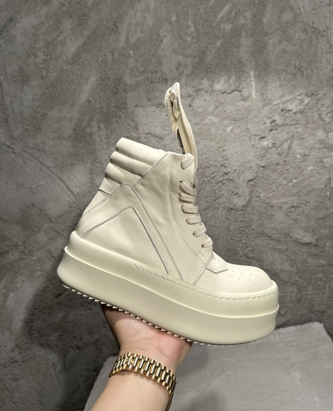 RO Sneakers