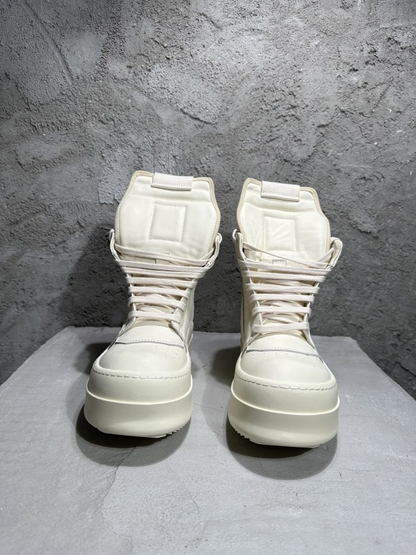 RO Sneakers
