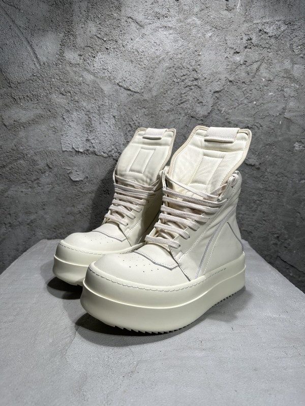 RO Sneakers