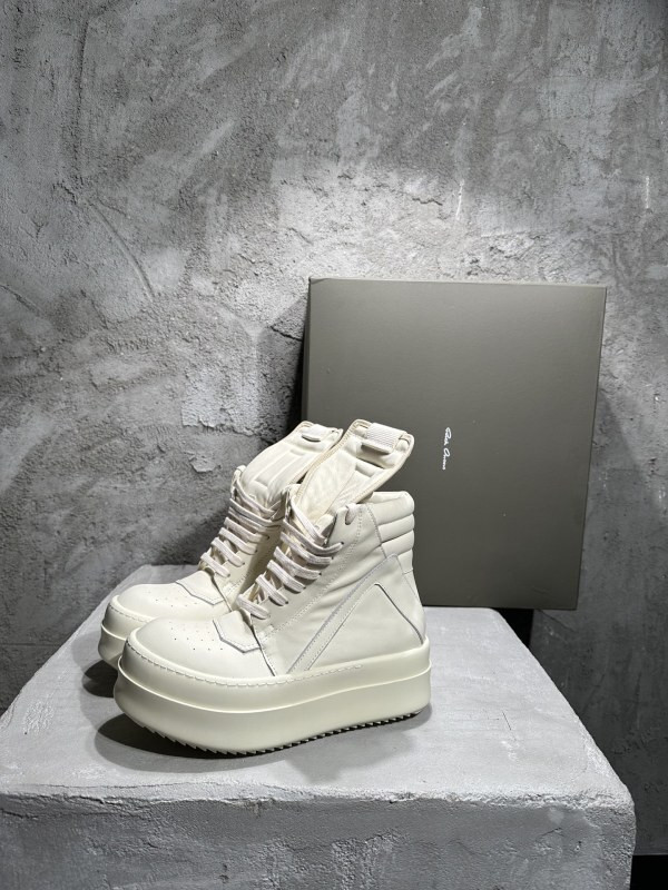 RO Sneakers