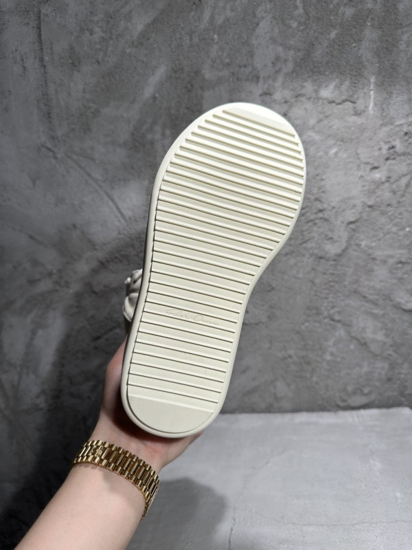 RO Sneakers
