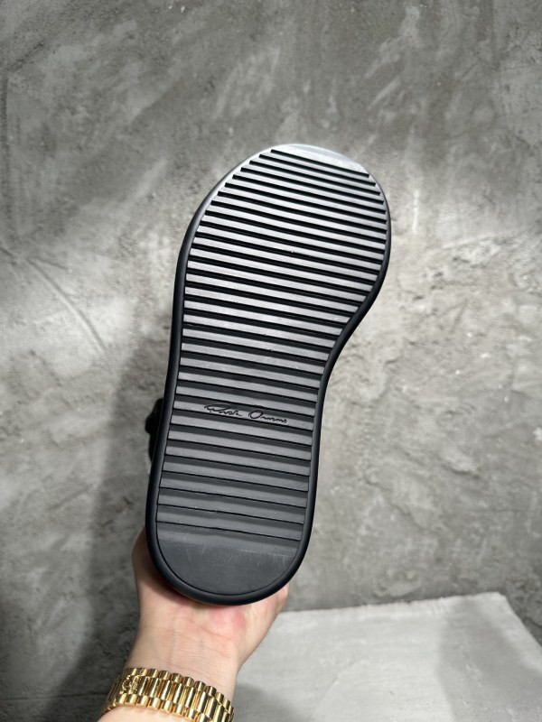 RO Sneakers