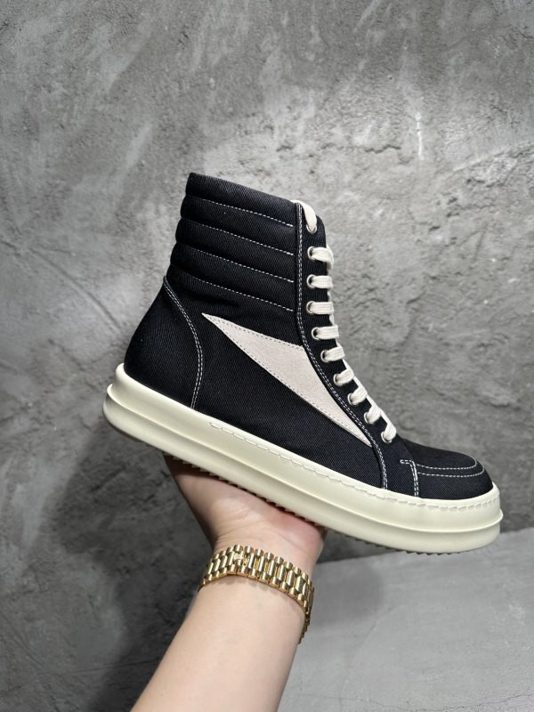 RO Sneakers