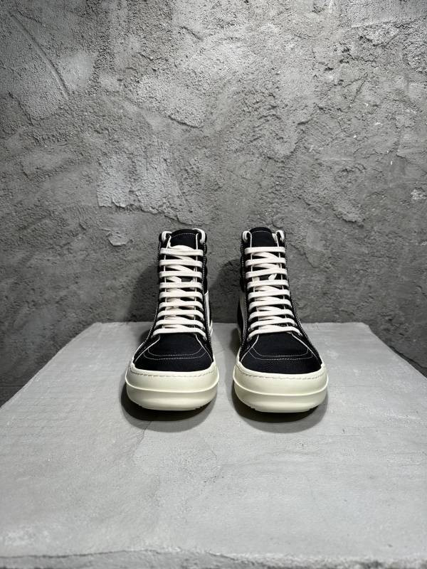 RO Sneakers