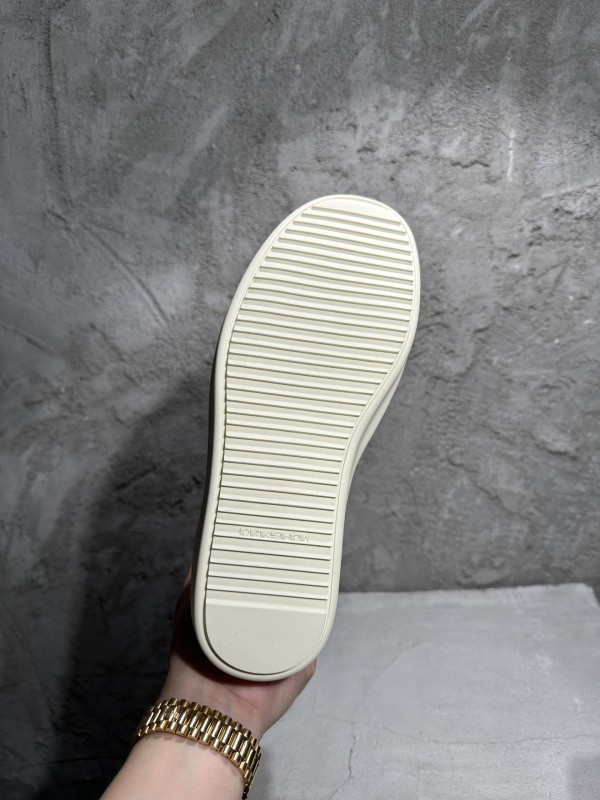 RO Sneakers