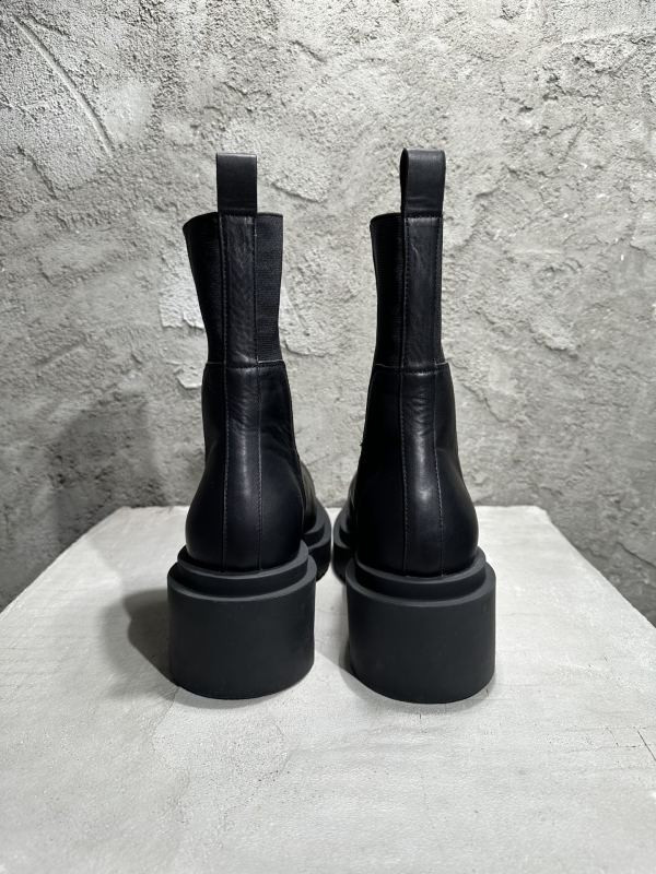 RO Sneakers