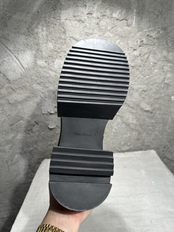 RO Sneakers