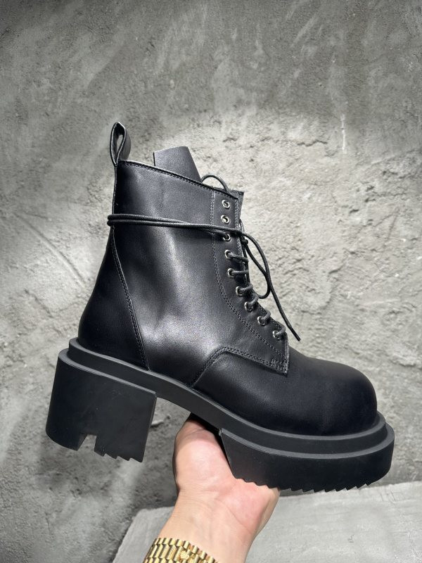 RO Sneakers
