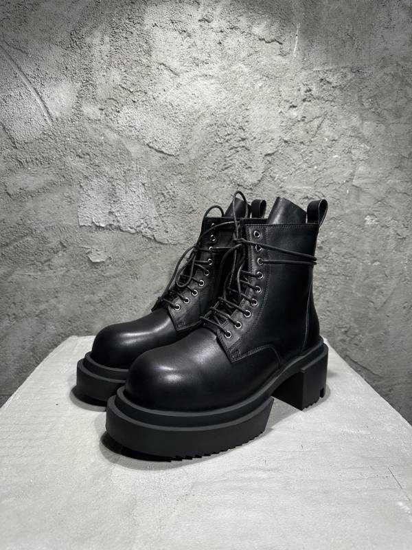 RO Sneakers