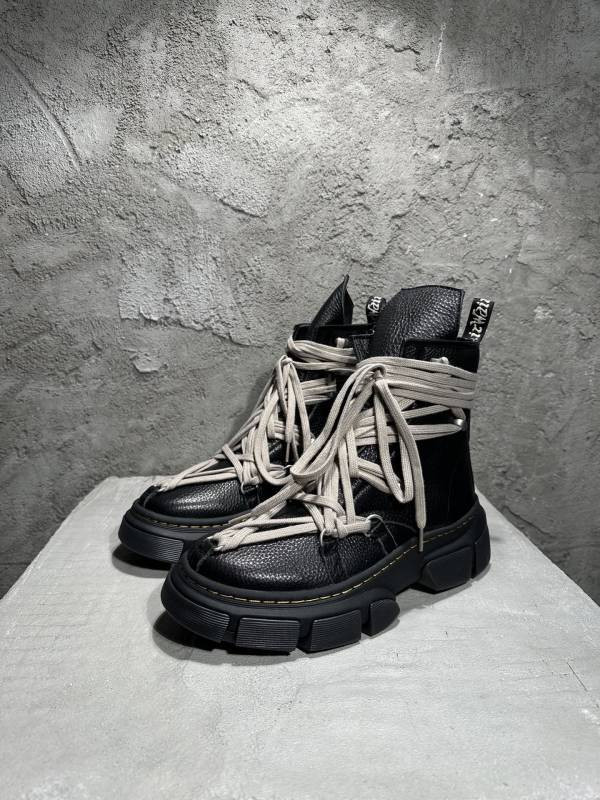 RO Sneakers