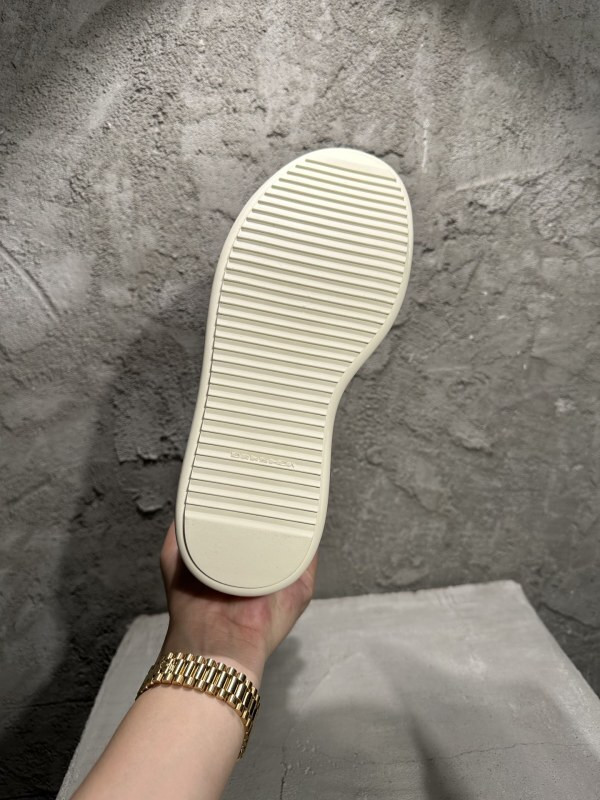 RO Sneakers