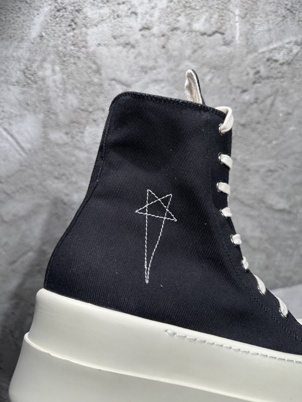 RO Sneakers