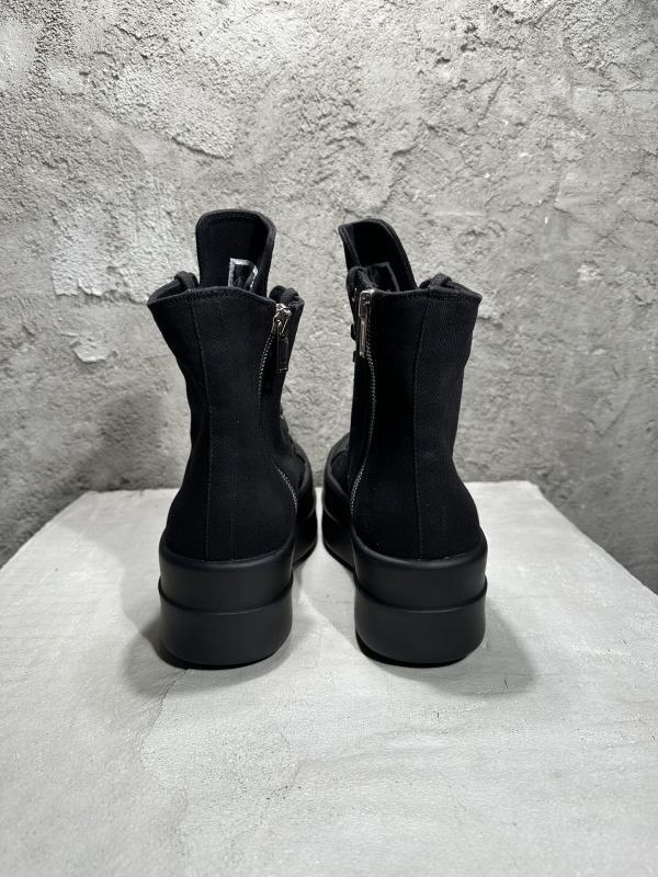 RO Sneakers