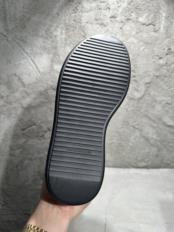 RO Sneakers
