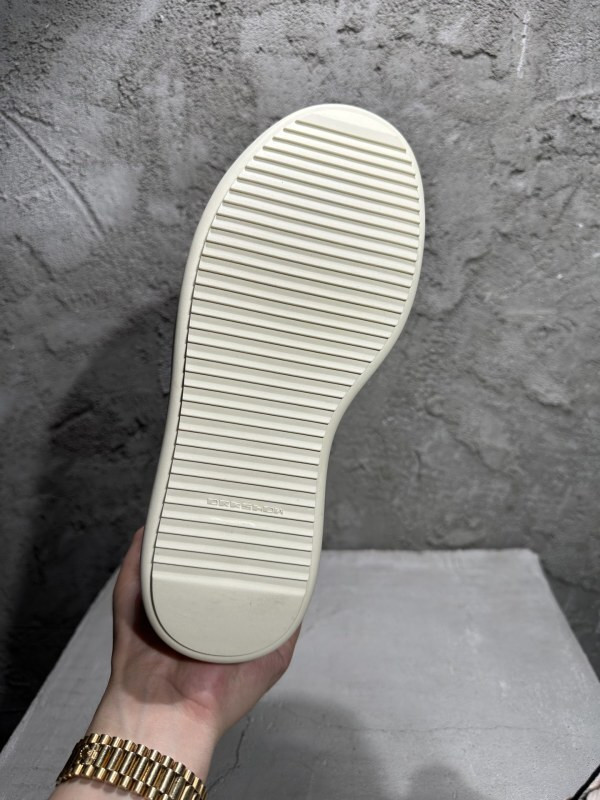 RO Sneakers