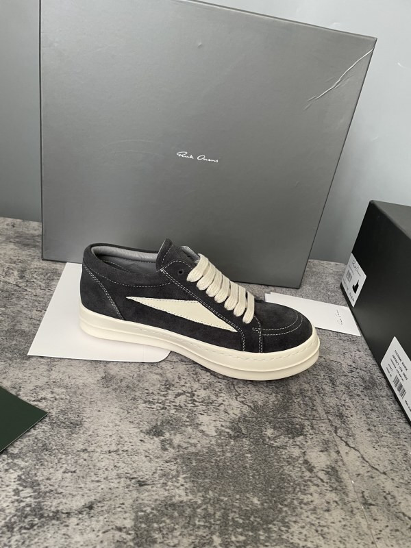 RO Sneakers