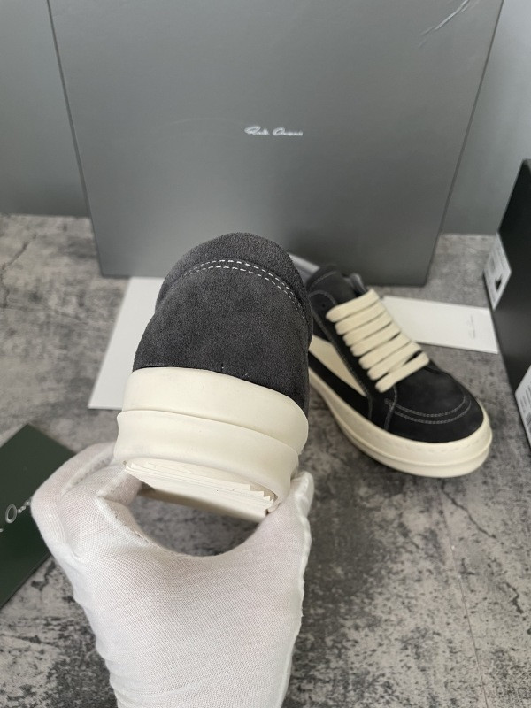 RO Sneakers