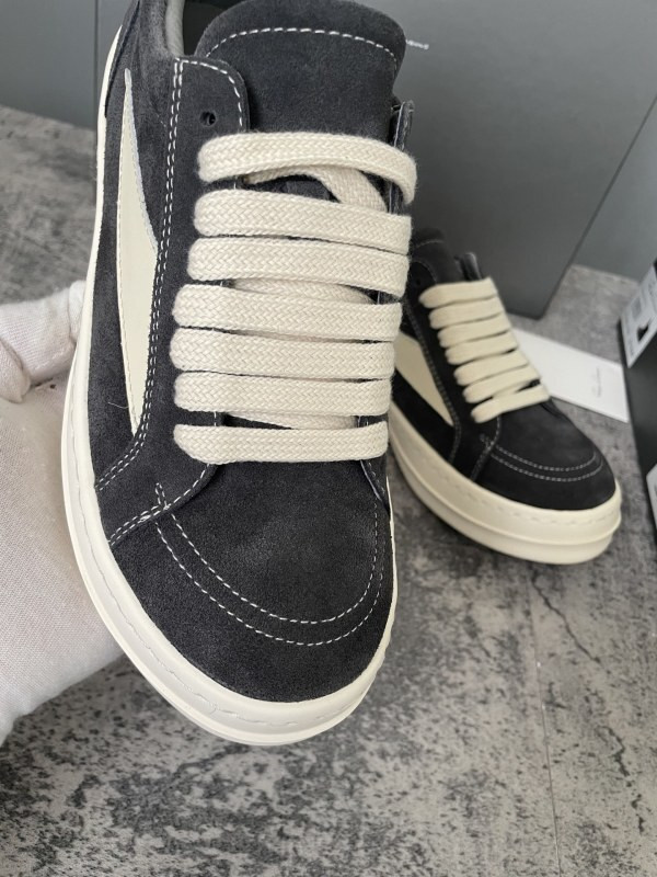 RO Sneakers