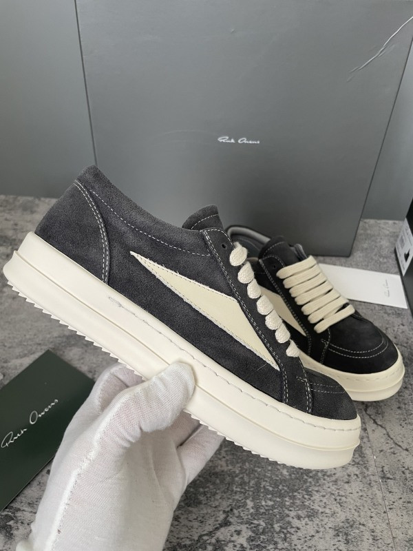 RO Sneakers