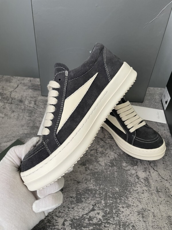 RO Sneakers