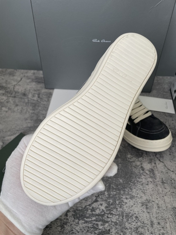 RO Sneakers