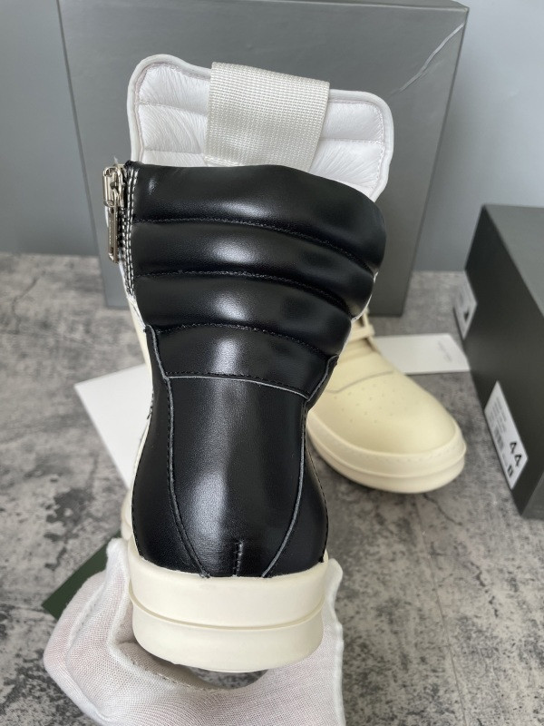 RO Sneakers