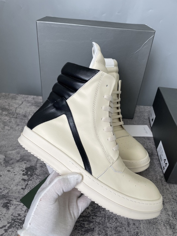 RO Sneakers