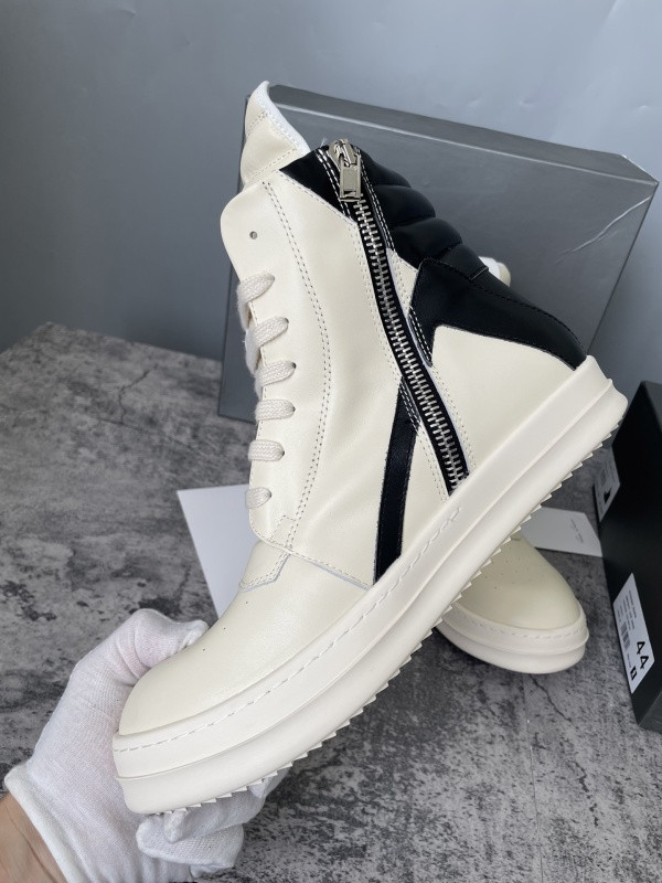 RO Sneakers