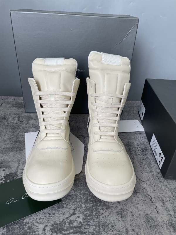 RO Sneakers