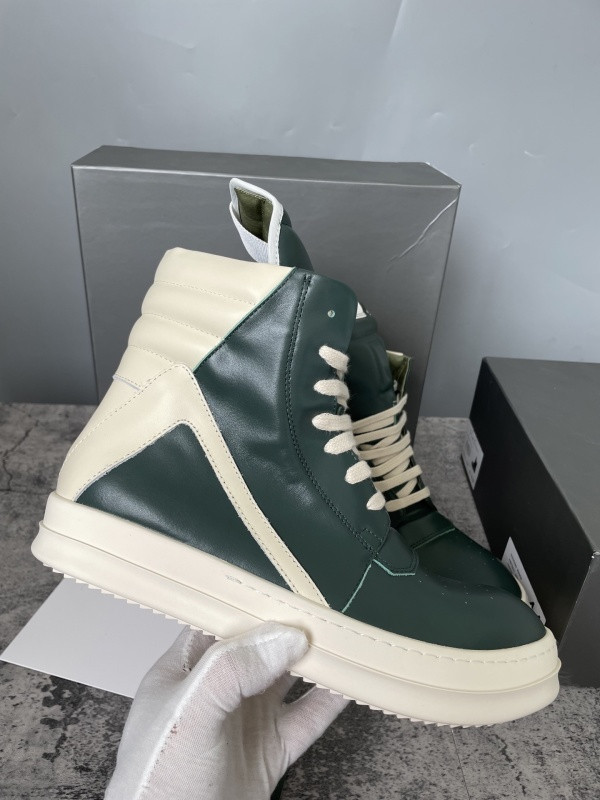 RO Sneakers
