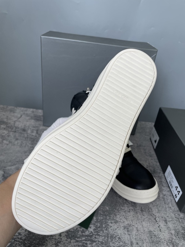 RO Sneakers