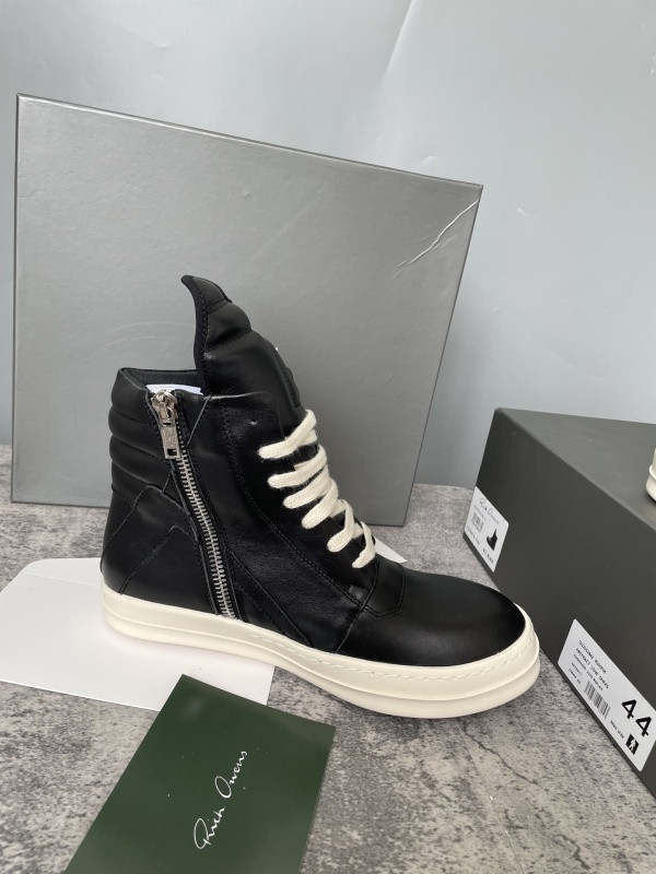 RO Sneakers