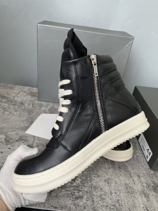 RO Sneakers