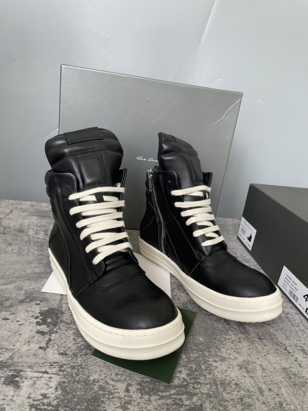 RO Sneakers