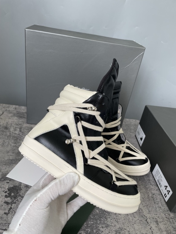 RO Sneakers