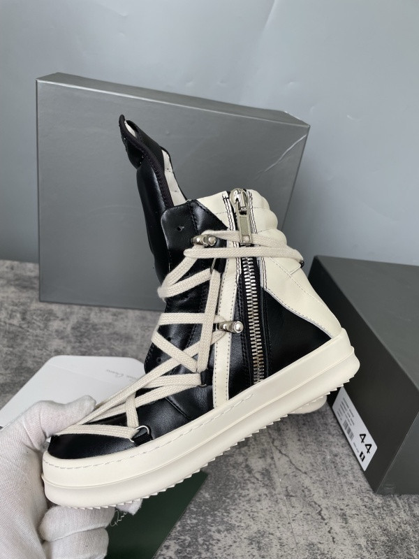 RO Sneakers