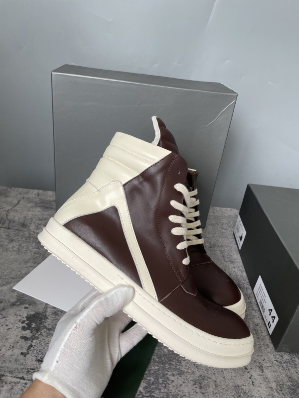 RO Sneakers