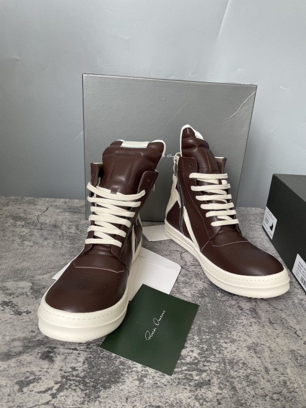 RO Sneakers